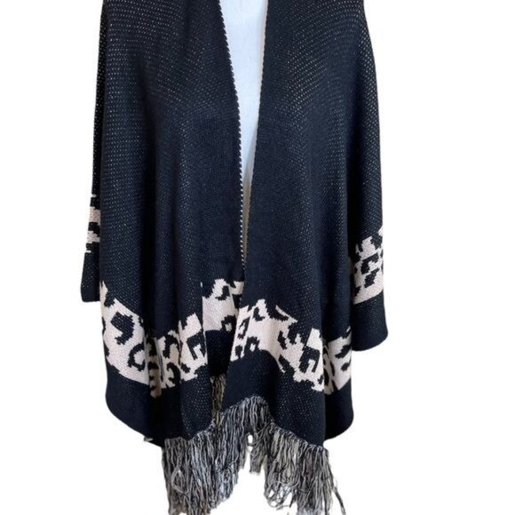 Entro Black Fringed Open Front Wrap w/ Animal Print and Arm Holes Size Large - Picture 4 of 11